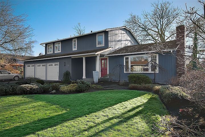 New Siding, 3 car garage