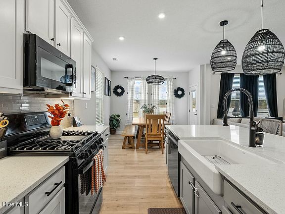 5th image of 311 Moorland Way