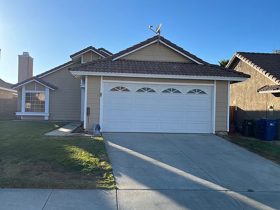 2nd image of 36819 Camden Ct