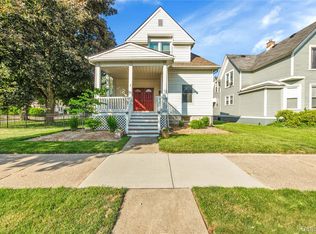81 Crocker Blvd, Mount Clemens, MI 48043