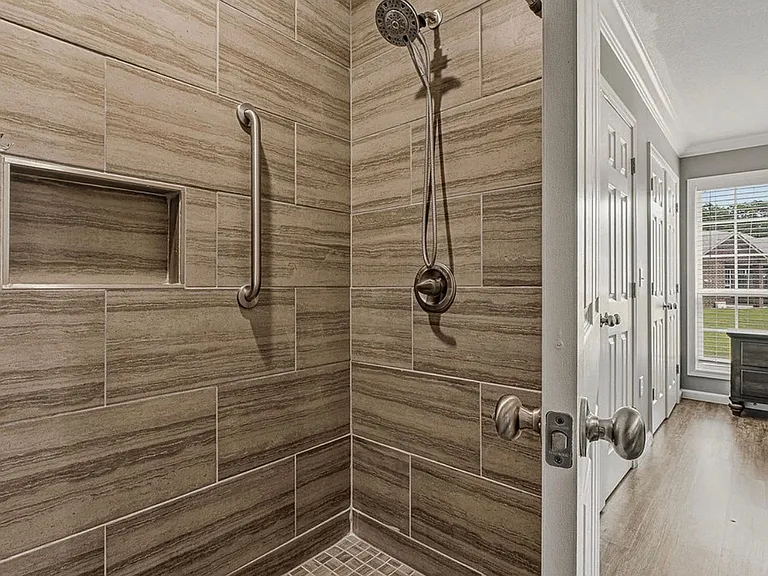 4504 Regina Ct — Photo 19