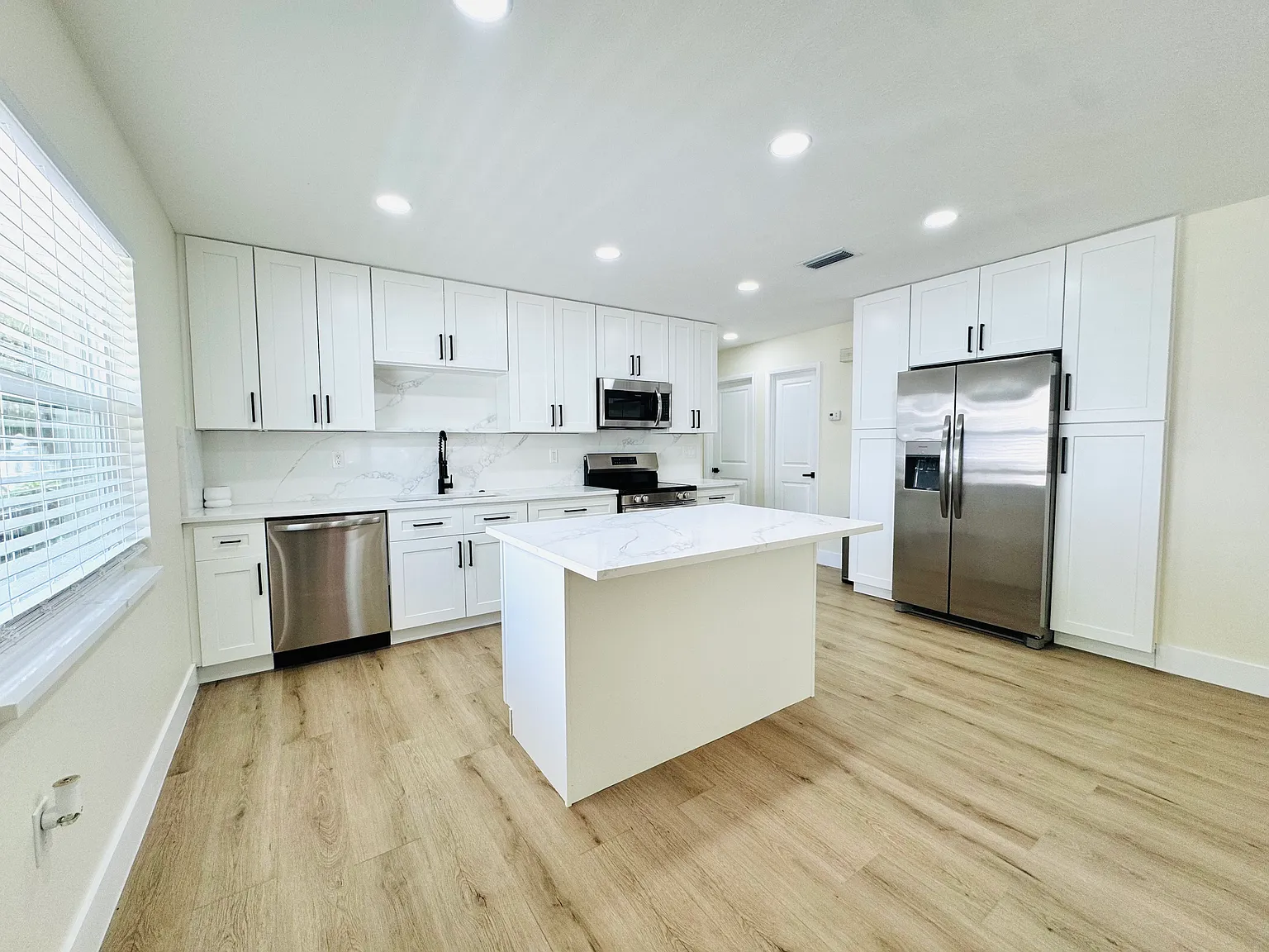 3 bed, 1363 sqft, $2,800 — Photo 3