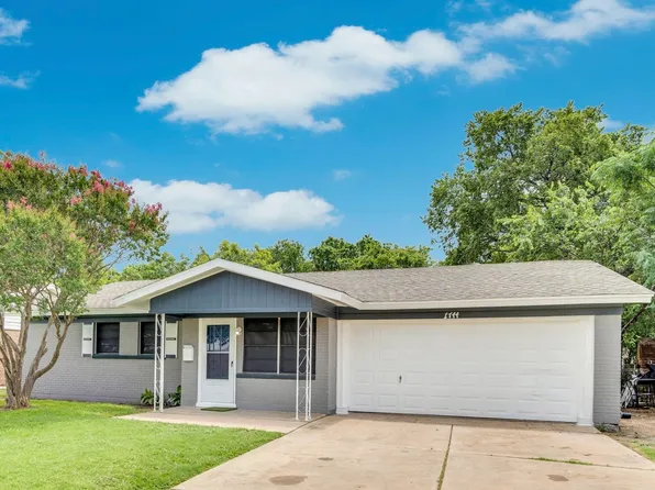 1744 Gill St, Blue Mound, TX 76131