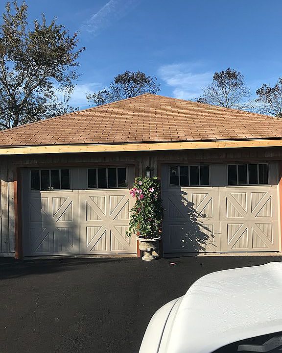 2nd image of 7 Schaeffer Ln