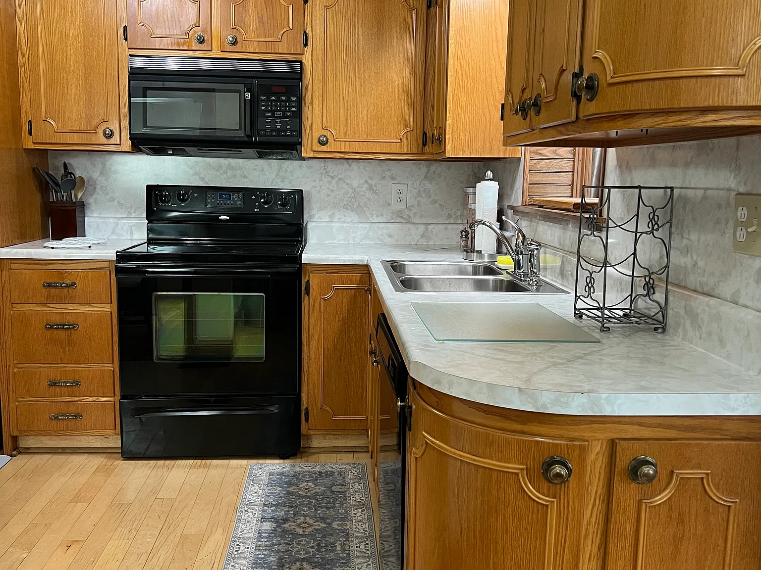 2 bed, 1686 sqft, $2,500 — Photo 4