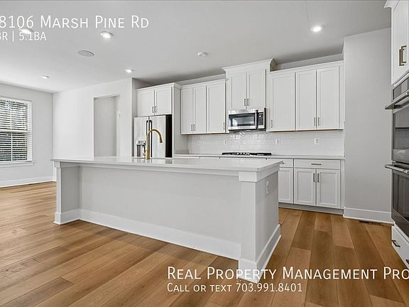 3rd image of 18106 Marsh Pine Rd
