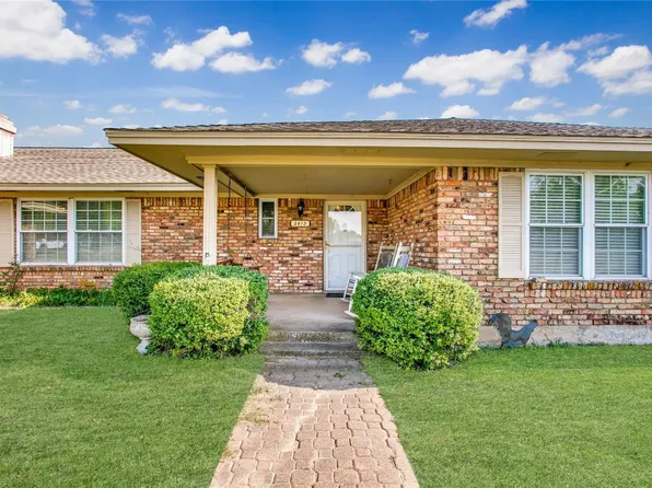 3813 Hampton Rd, Denton, TX 76207