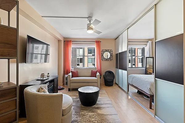 1st image of 516 W 47th St APT N6c
