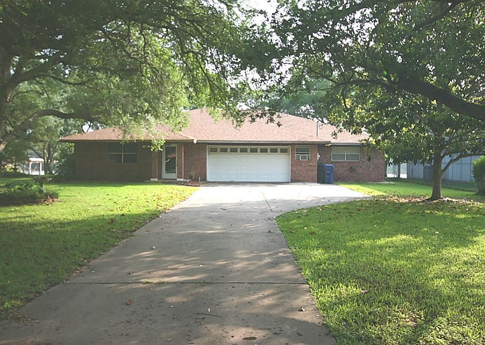 1st image of 6117 Lazy Ln