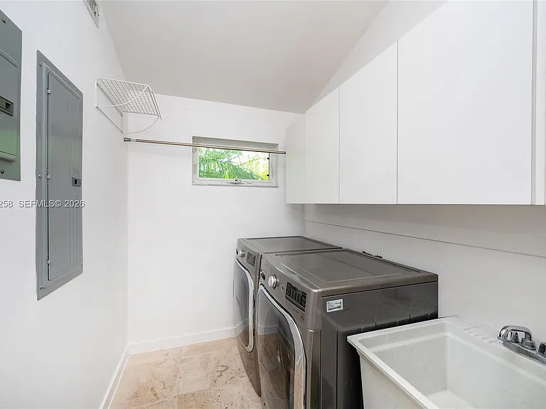 650 Curtiswood Dr — Photo 32