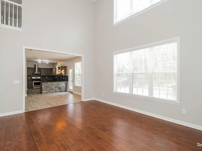 107 Fate Ct — Photo 4