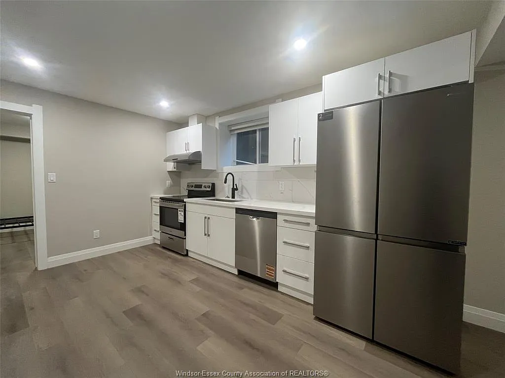 5 bed, $4,000 — Photo 4