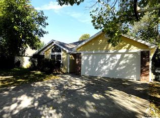 525 Lyon St, Lawrence, KS 66044