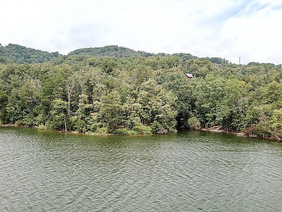 3rd image of Channel Point Dr