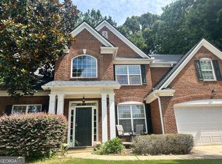 1038 Island View Ct, Buford, GA 30518