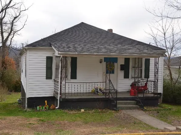112 Church St, Irvine, KY 40336