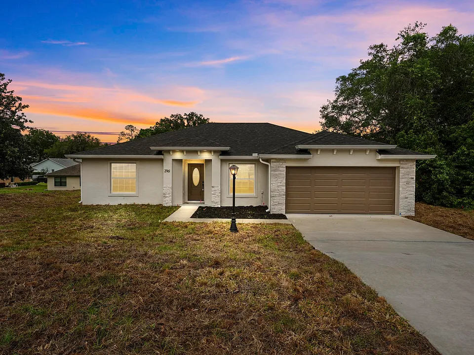 2961 E Brigadoon Ct
