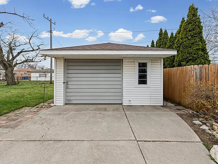 26627 Norma Ave — Photo 10