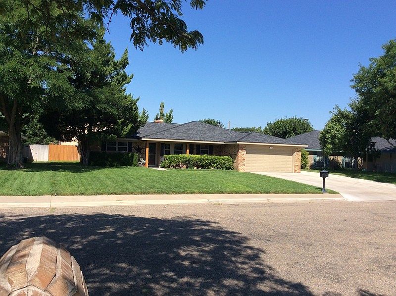 1st image of 4426 Lyndale Dr