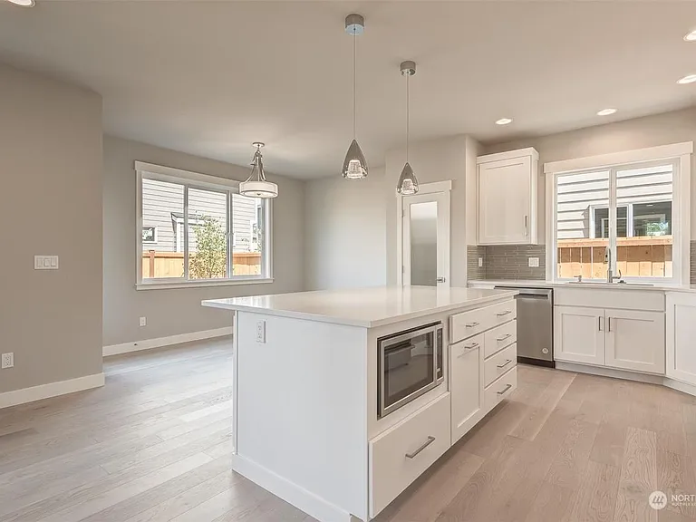 4215 142nd St SE — Photo 4