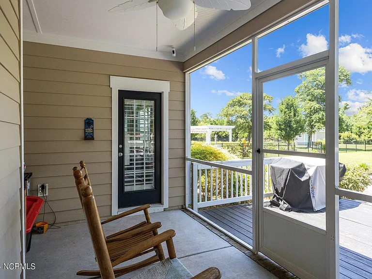 107 Bogue Harbor Ct — Photo 36