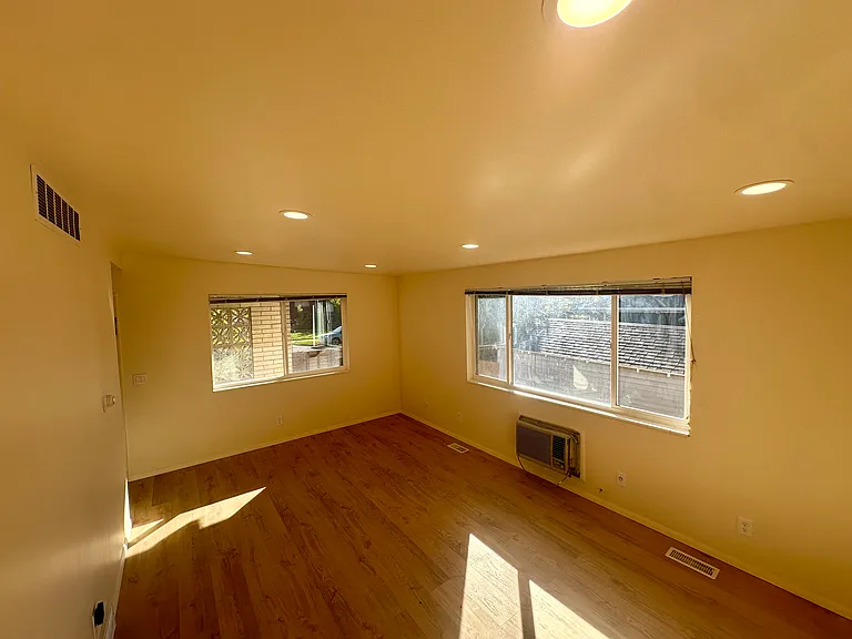 1384 S Lincoln St #2 — Photo 5