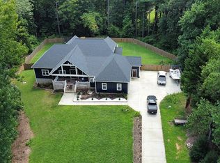 8101 Brittains Field Rd, Oak Ridge, NC 27310