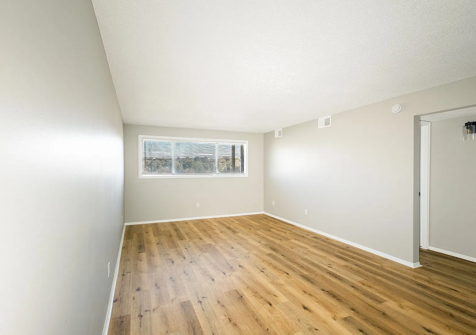 46th Street Apartments — Photo 2