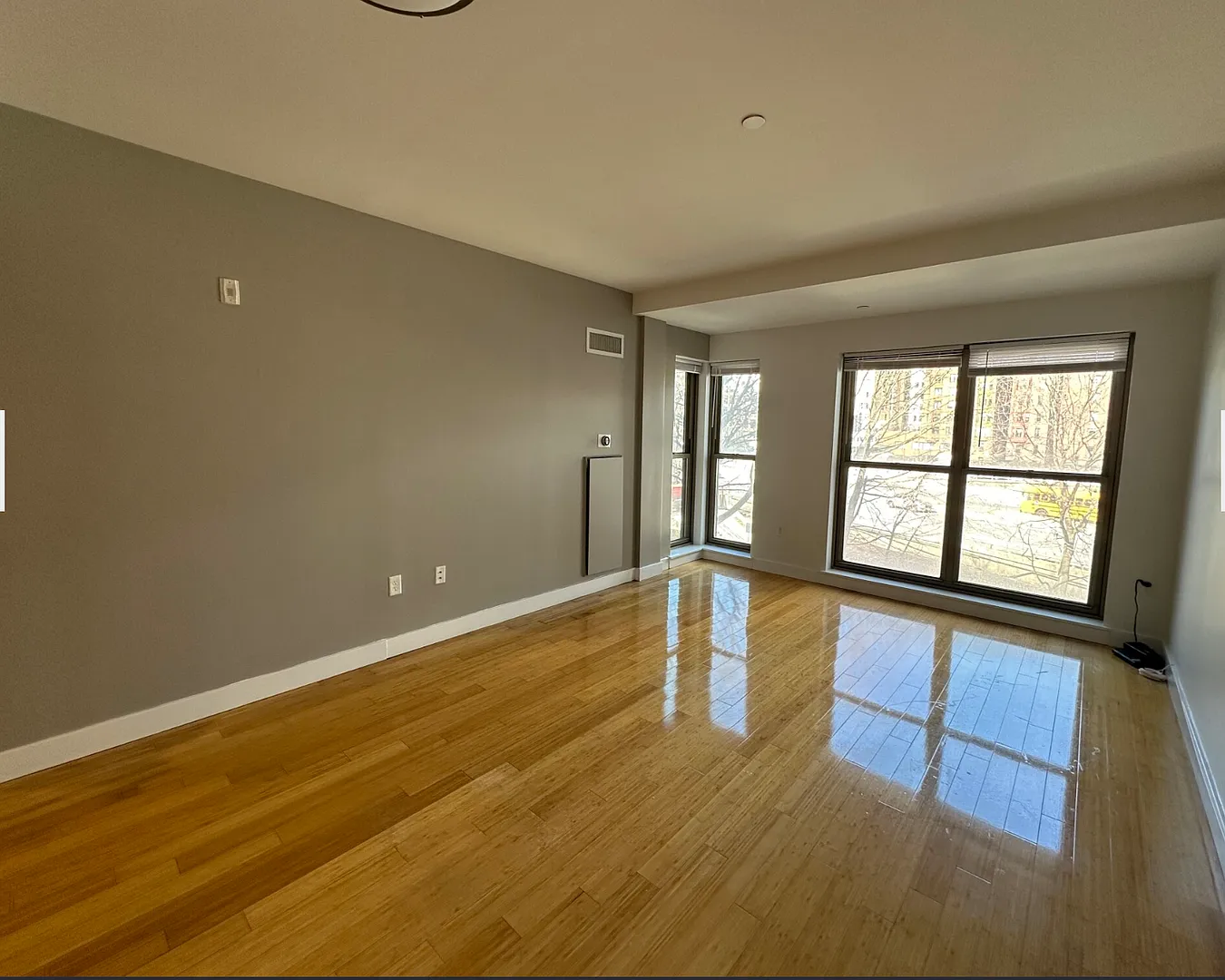 Stunning 1-bed at a Great Price in Fenway! — Photo 1