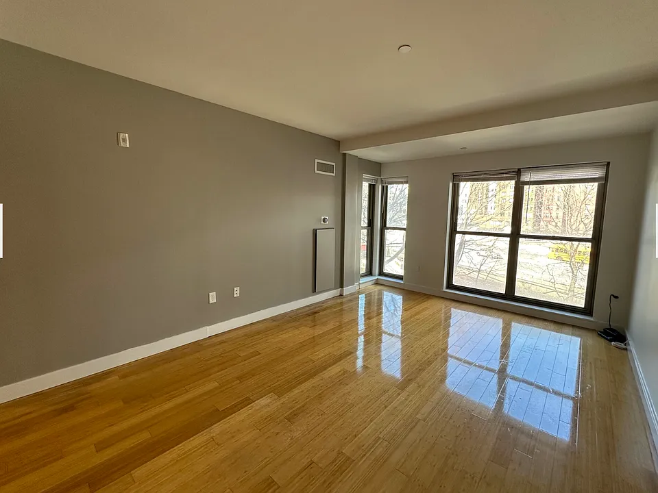 1085 Boylston St #105