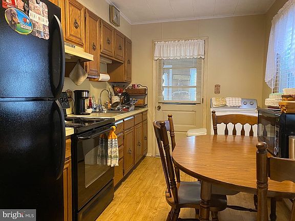 5th image of 433 W Mahanoy St