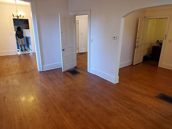 3rd image of 3215 N Humboldt Blvd #A