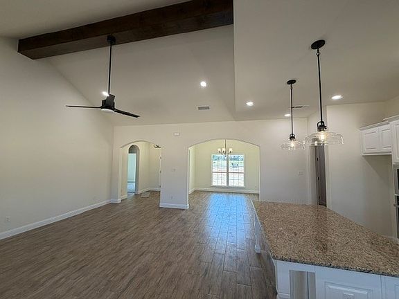 5th image of 882 Eagles Way