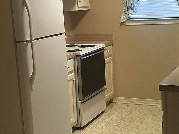 5th image of 7025 Weatherwood Dr
