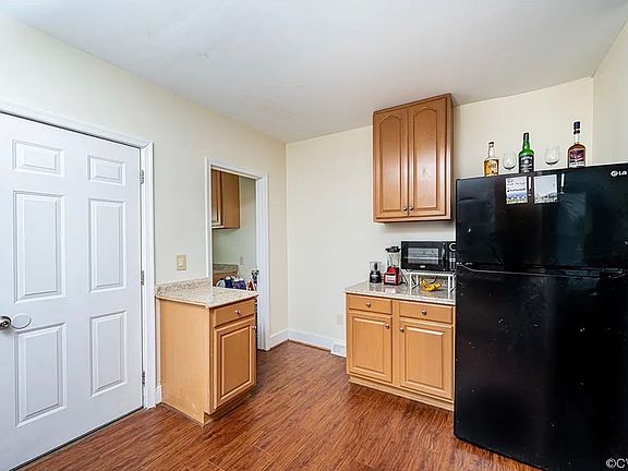 5th image of 3400 Logandale Ave