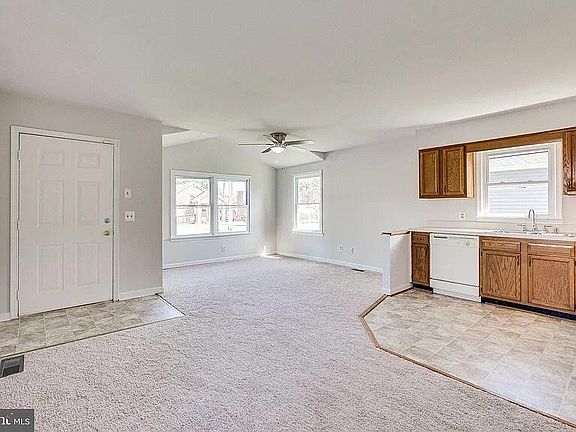 5th image of 117 Mansfield St