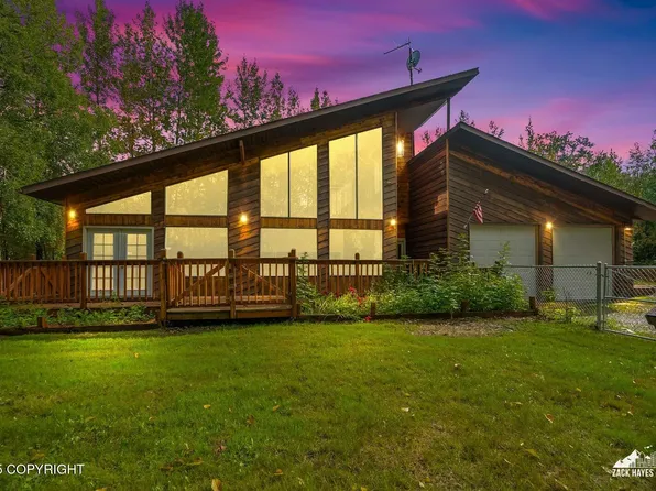 9850 E Strand Dr, Palmer, AK 99645