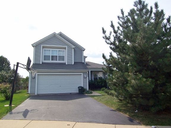 3rd image of 493 E Shaker Ct