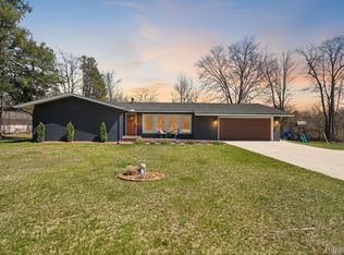 871 Windemere Dr, Brighton, MI 48114