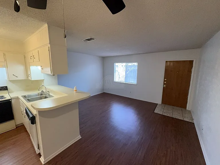1209 Wales Dr, Killeen — Photo 6