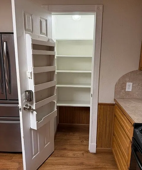 1080 Turner Dr — Photo 2