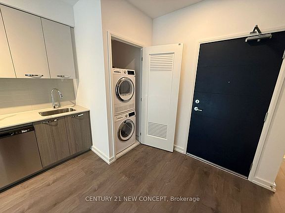 5th image of 75 James St S #416