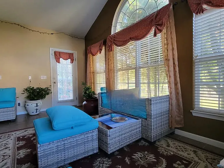 38635 Amberwood Dr — Photo 2