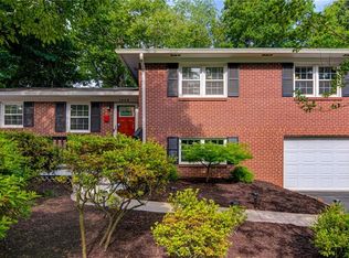 1348 Pinebluff Rd, Winston Salem, NC 27103