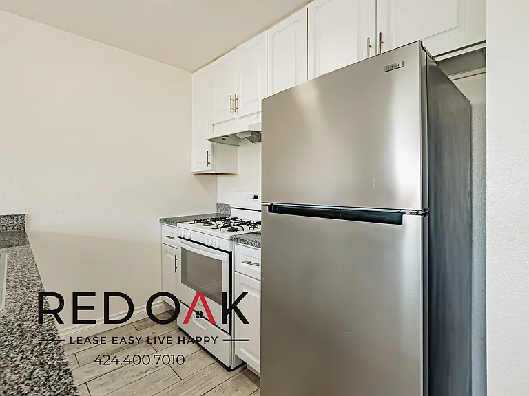 277 E Avenue 41 #307 — Photo 2