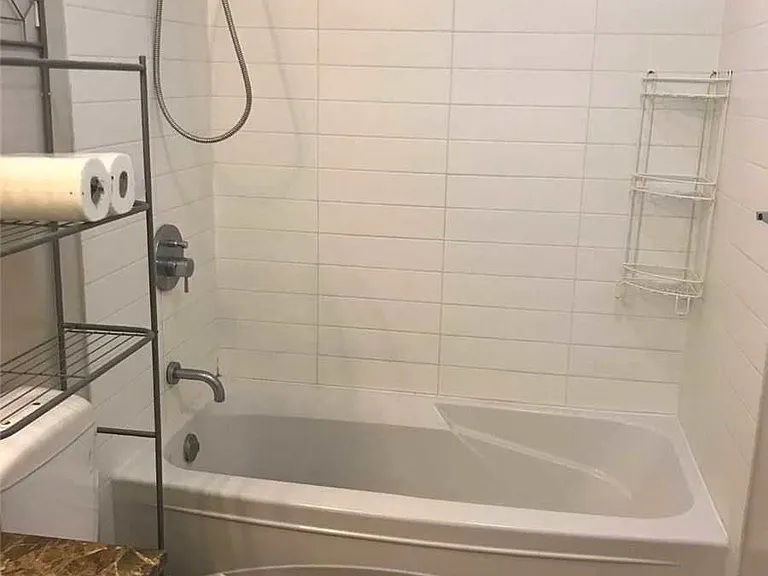 23 Sheppard Ave E #2107 — Photo 5