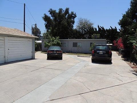 5th image of 10872 Stanford Ave #337608796