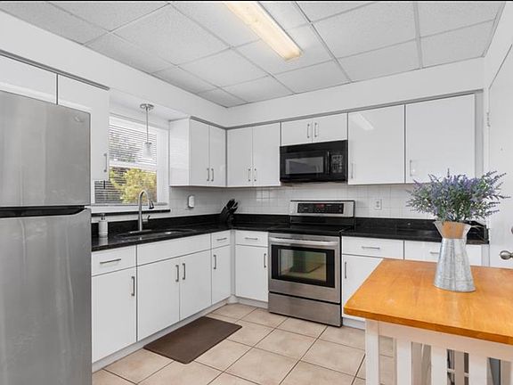 3rd image of 3136 Harbor Blvd APT 5B