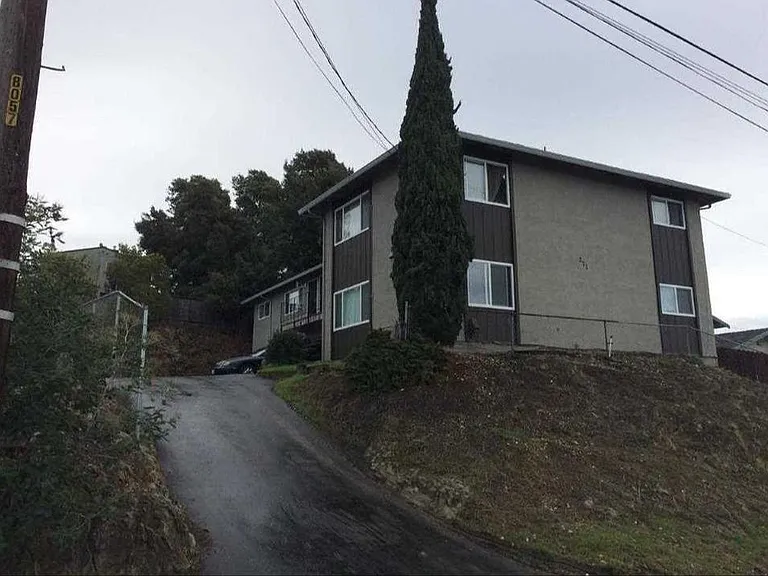 371 Vaqueros Ave — Photo 2