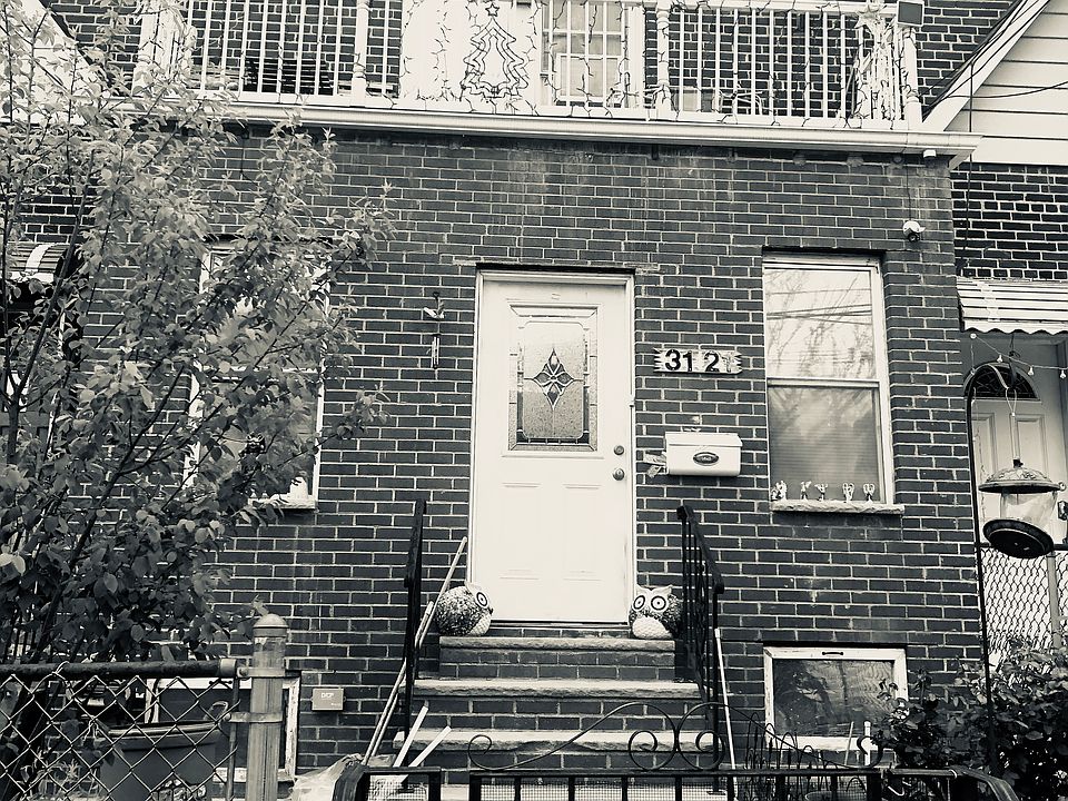 1st image of 3121 106th St